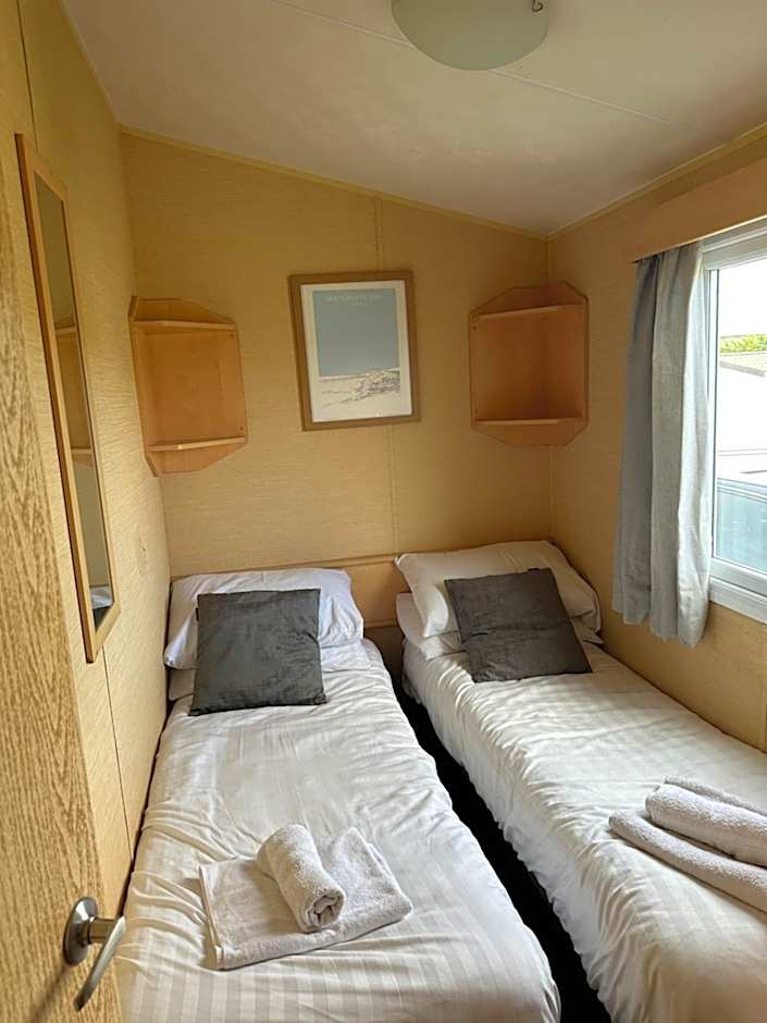 Newquay Bay Porth Caravan - 8 Berth