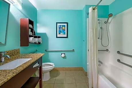 2 Queen Beds Suite Non-Smoking