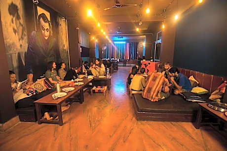 Live Free Hostel