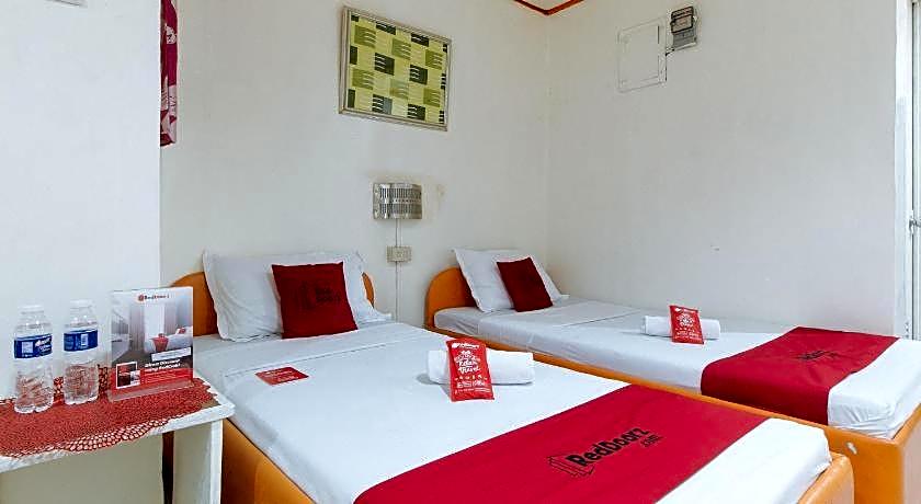 RedDoorz @ Eros Travellers Pensione