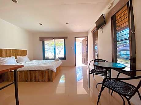 Bungalow with Sea View