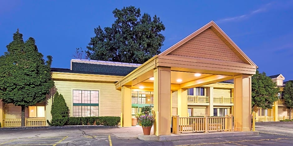 La Quinta Inn & Suites by Wyndham Oshkosh