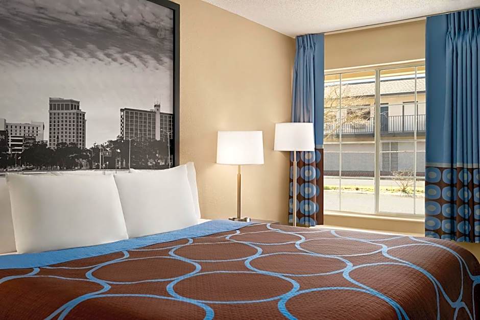 Super 8 by Wyndham Gulfport Near Biloxi