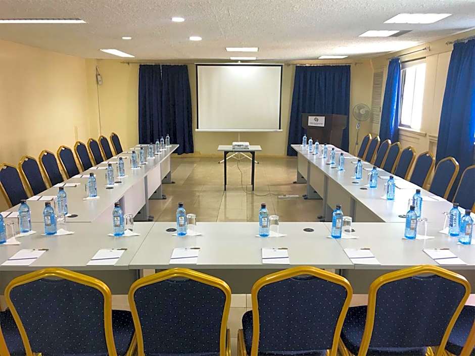 Chester Hotel & Suites