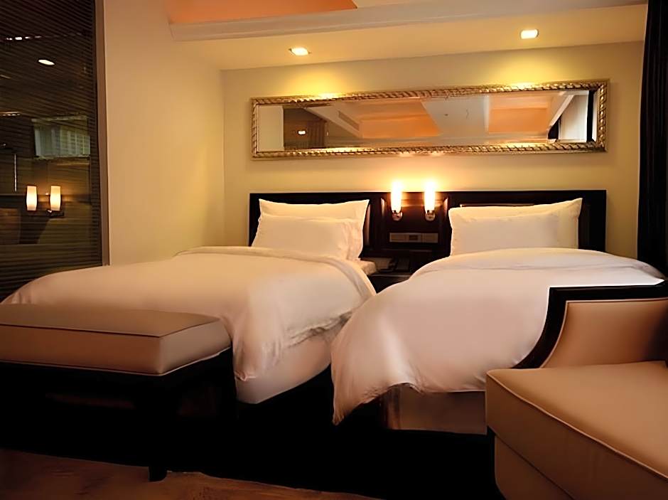 Gulliver's Tavern Hotel