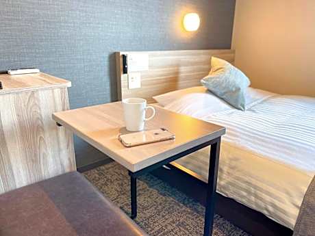 Three Double Rooms with Same Floor