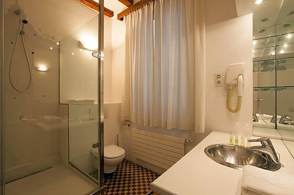 Alba Hotel