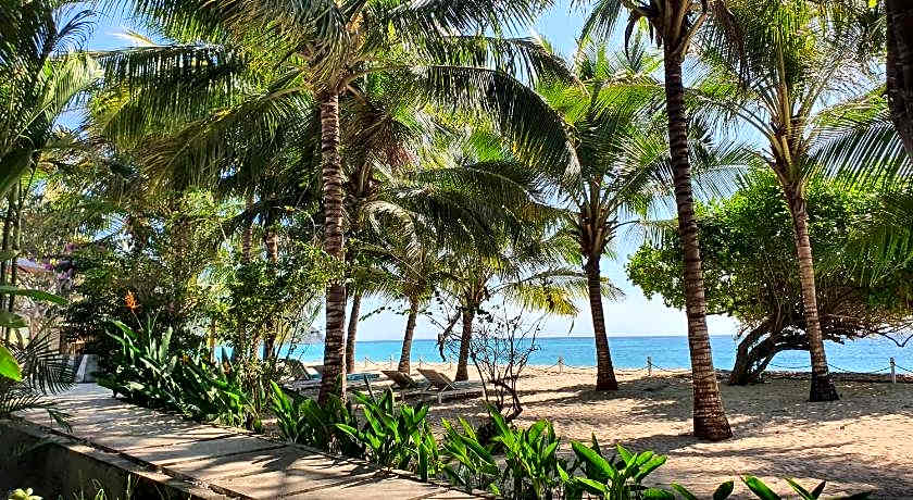 MYAMO Beach Lodge