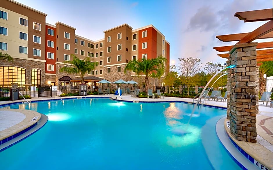 Holiday Inn Express & Suites Gainesville I-75 By IHG