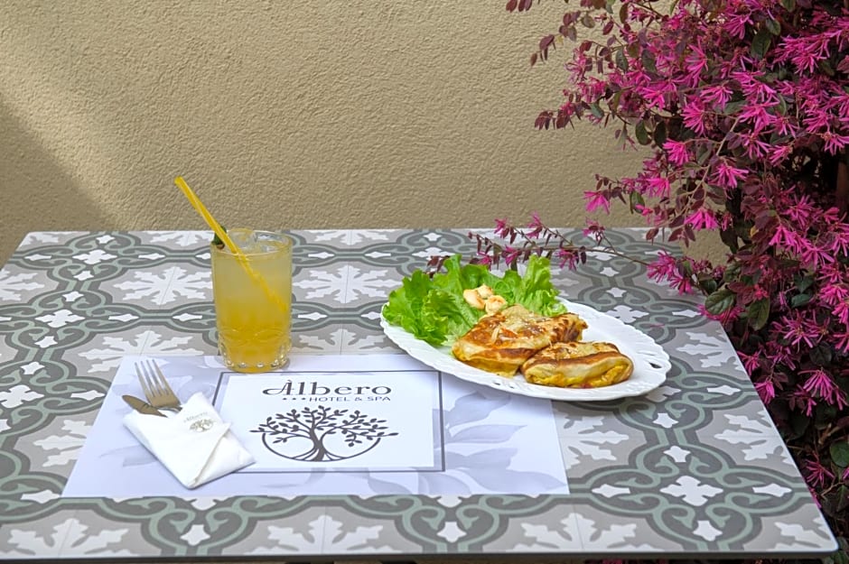 Álbero Hotel