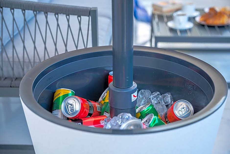 Lysithea Apartments - brand new, stylish & central