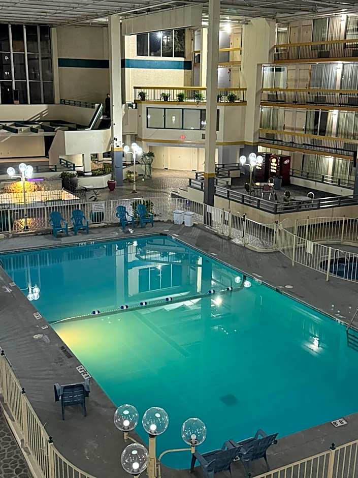 The Lodge Hotel and Banquets