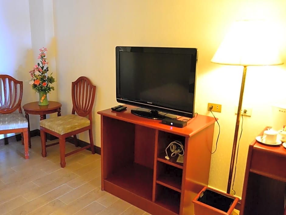 Lom Sak Nattirat Hotel