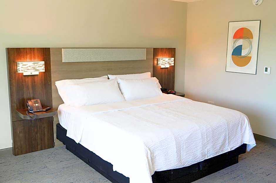 Holiday Inn Express & Suites St. Vincent - Grenadines by IHG