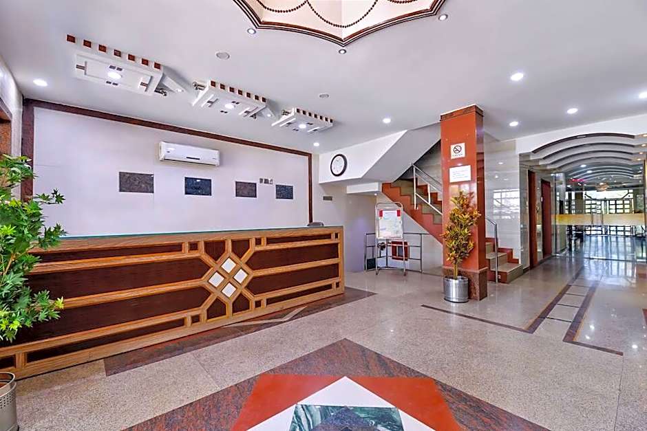 OYO 5539 Merit Hotel                                                                        