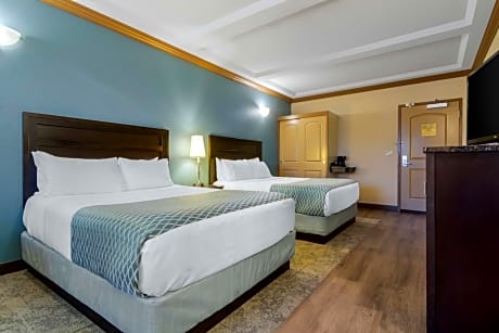 2 Queen Beds, Pet Friendly Room, 42-Inch Flat Screen Television, Microwave And Refrigerator Non Refundable
