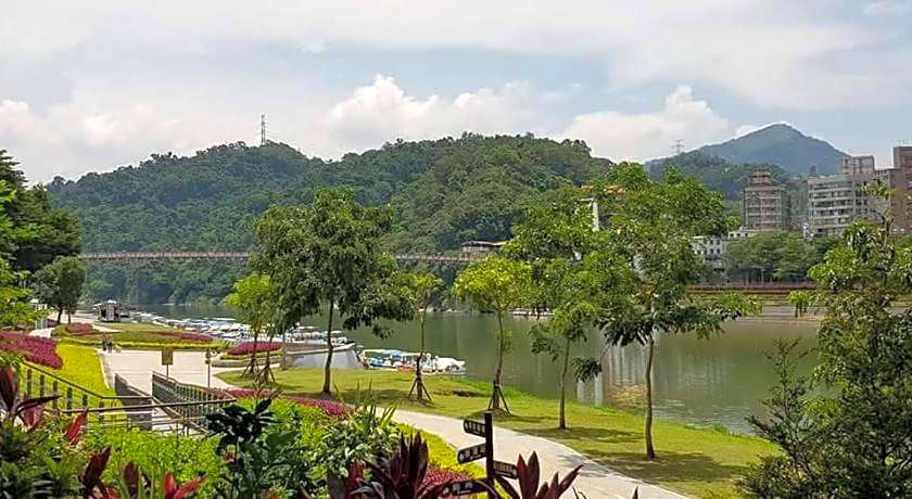 New California Hotel