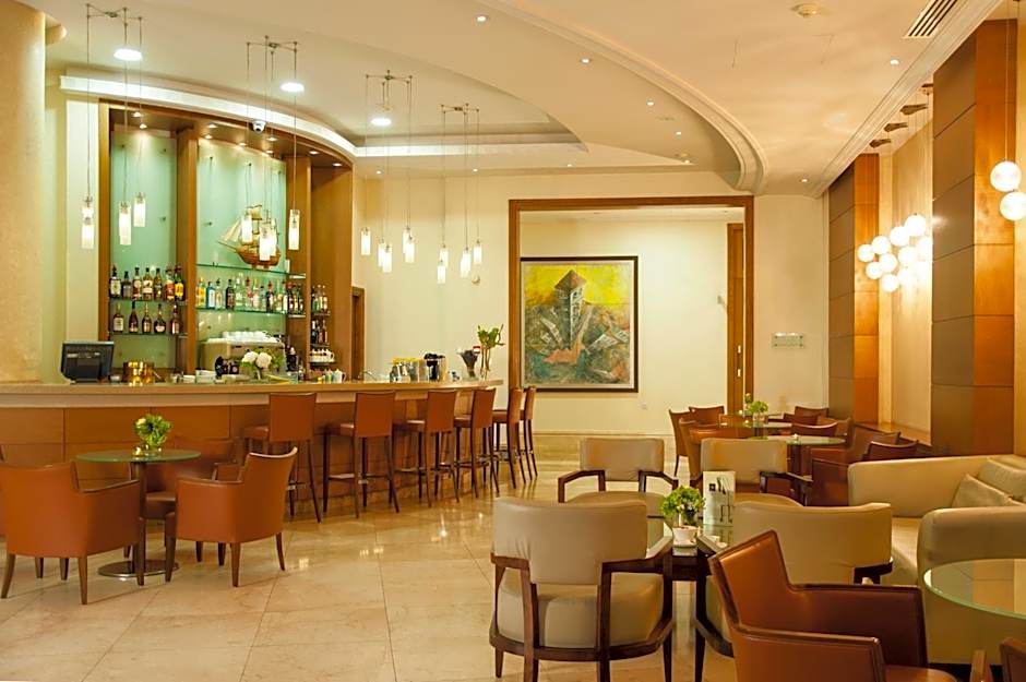 Ajax Hotel