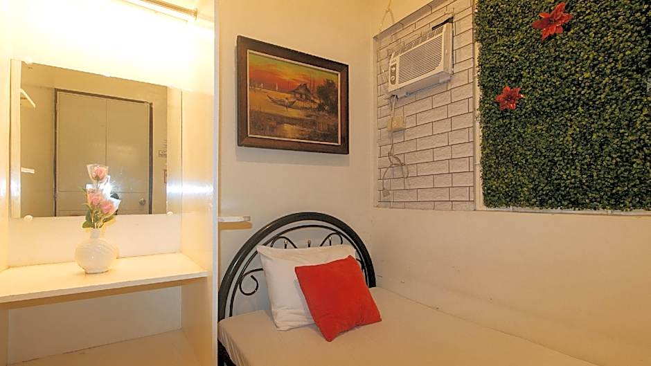 Nearest Hostel Pasay City by RedDoorz