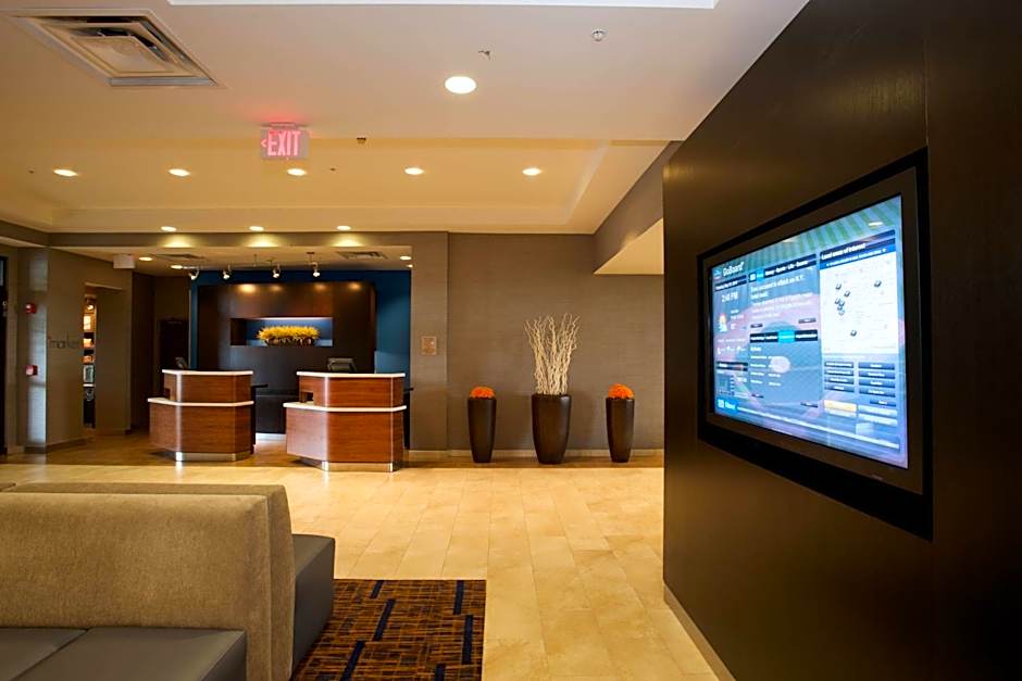 Courtyard by Marriott Louisville Airport