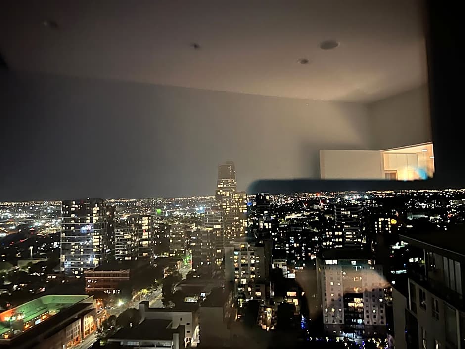 WSP 3B2B apartment in CBD with free parking