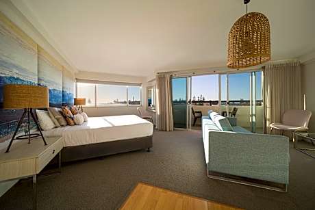 Accessible 1 King Suite