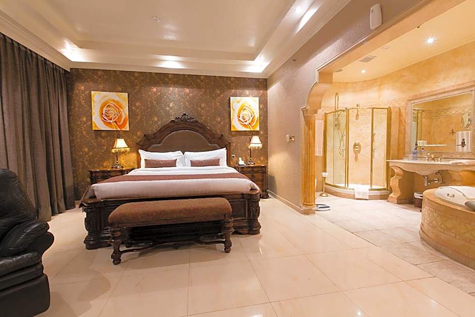 Victoria Crown Plaza Hotel