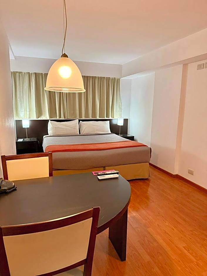 Urquiza Apart Hotel & Suites