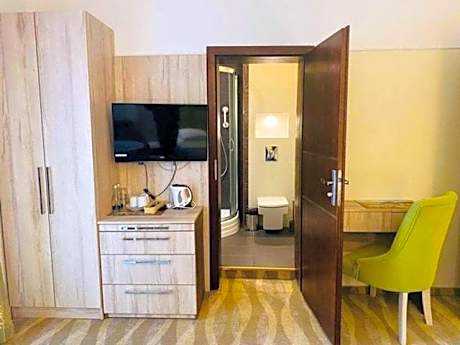 Triple Room with Terrace