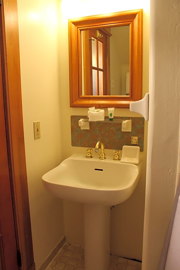 Pacific Grove Inn
