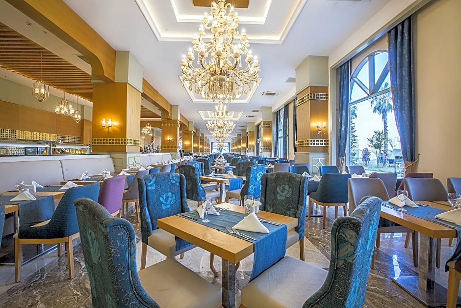 J'Adore Deluxe Hotel & Spa