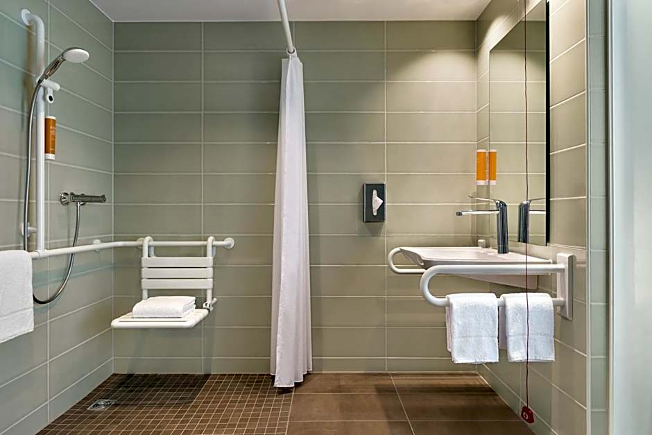 Super 8 by Wyndham Dresden
