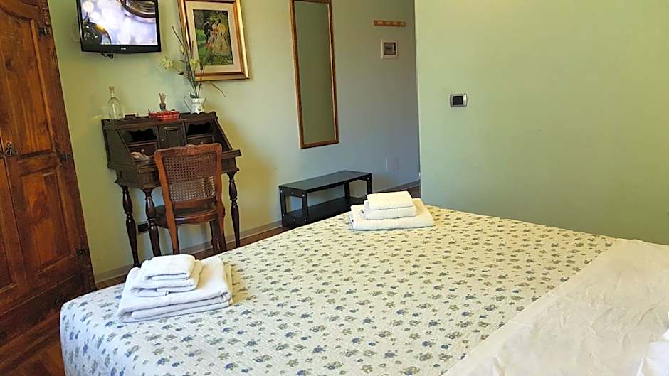Aurelia Garden Gold B&B