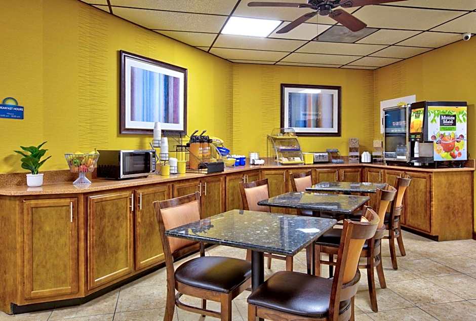 Days Inn by Wyndham Batesville