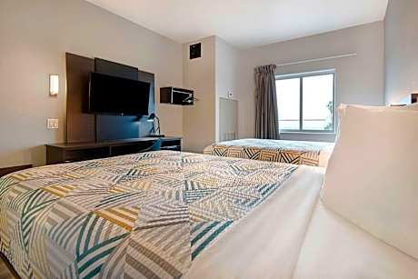 2 Full Beds | Non-Smoking, Kitchen