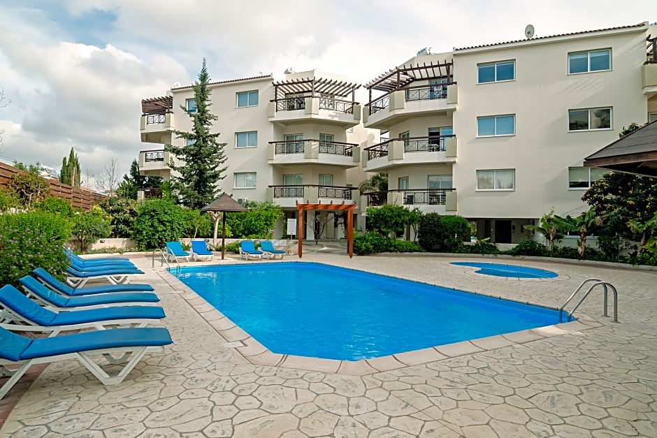 Artemis Cynthia Complex