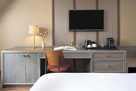 Superior Room with View