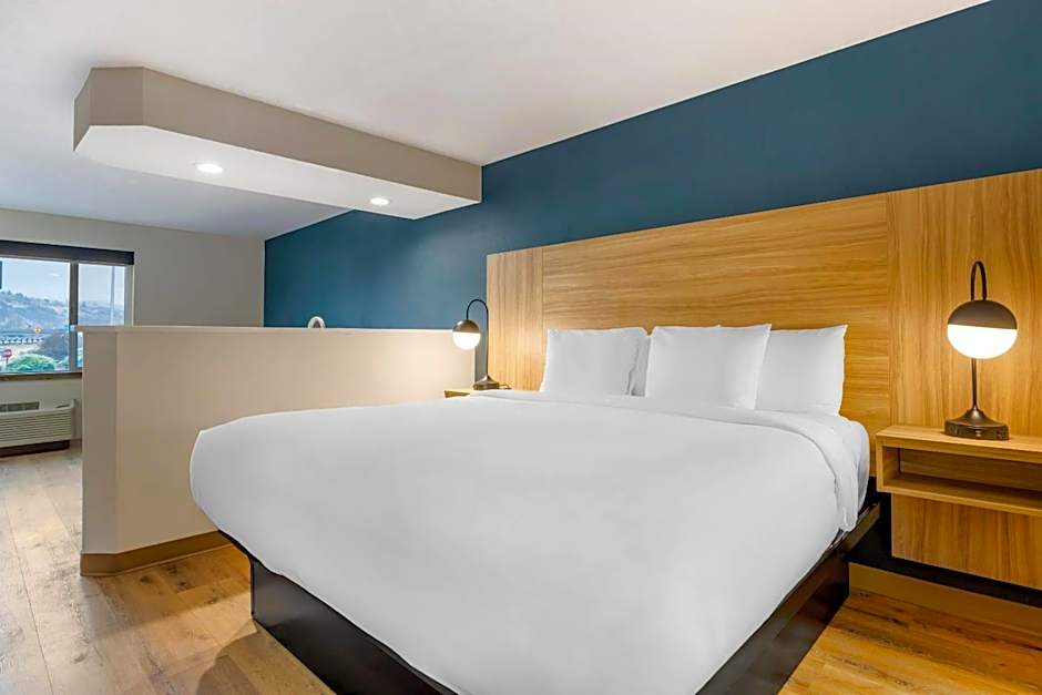 Columbia River Hotel and Conference Center, an Ascend Collection Hotel