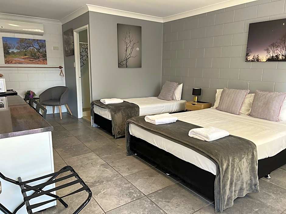 Spanish Lace Motor Inn