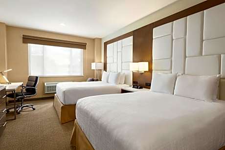 Queen Room with Two Queen Beds - Non-Smoking