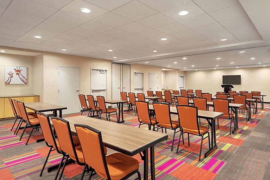 Home2 Suites by Hilton Woodbridge Potomac Mills