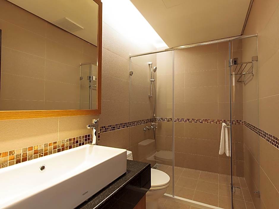 兩腳詩集綠活學旅 l 全自助入住旅館 l