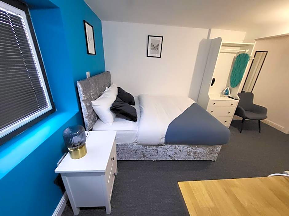 Premier Studios Nottingham - Tring Vale