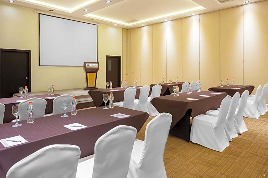 Wyndham Quito Airport