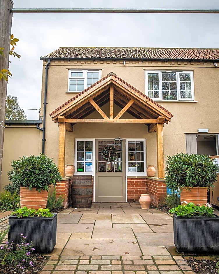 The Three Horseshoes