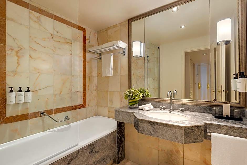 InterContinental Hotels Chantilly Chateau Mont Royal By IHG