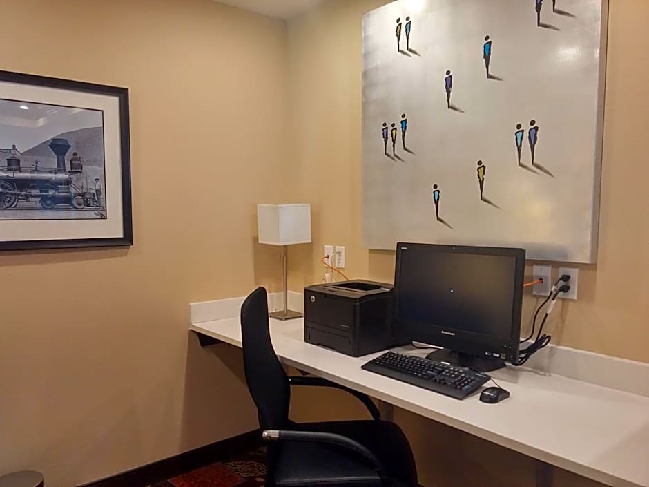 Holiday Inn Express & Suites Denver West - Golden By IHG