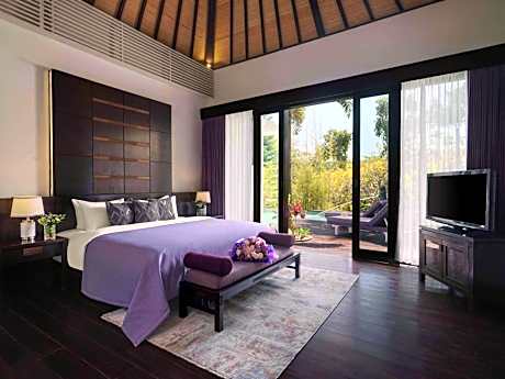 Suite with Private Pool