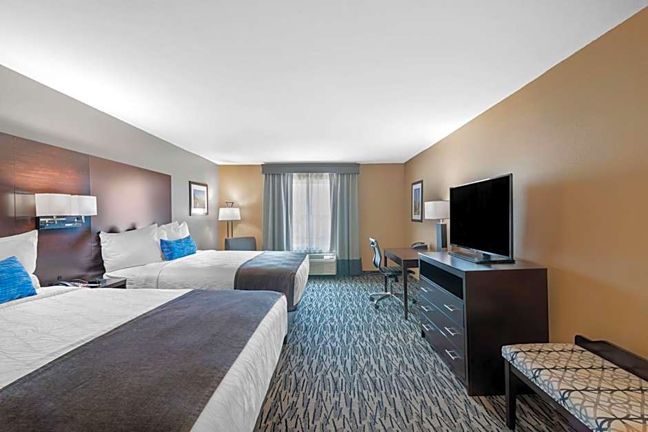 Best Western Plus Denton Inn & Suites