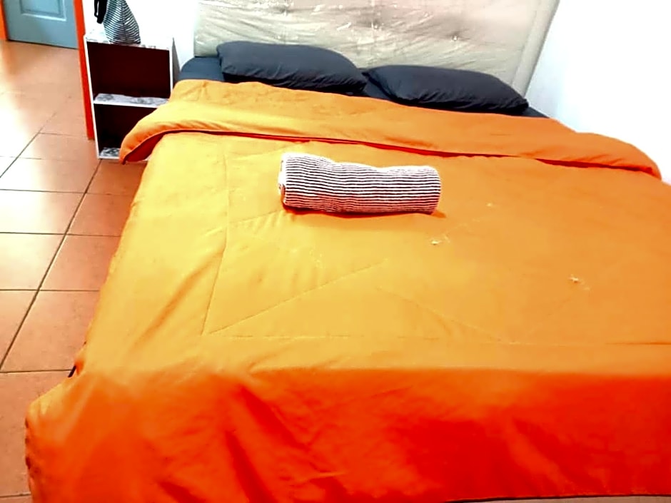 OYO HOME 90768 Flo Inn Motel